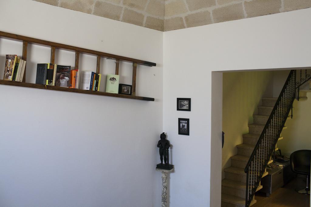 Area 12 Bb Bed & Breakfast ตราปานี ภายนอก รูปภาพ