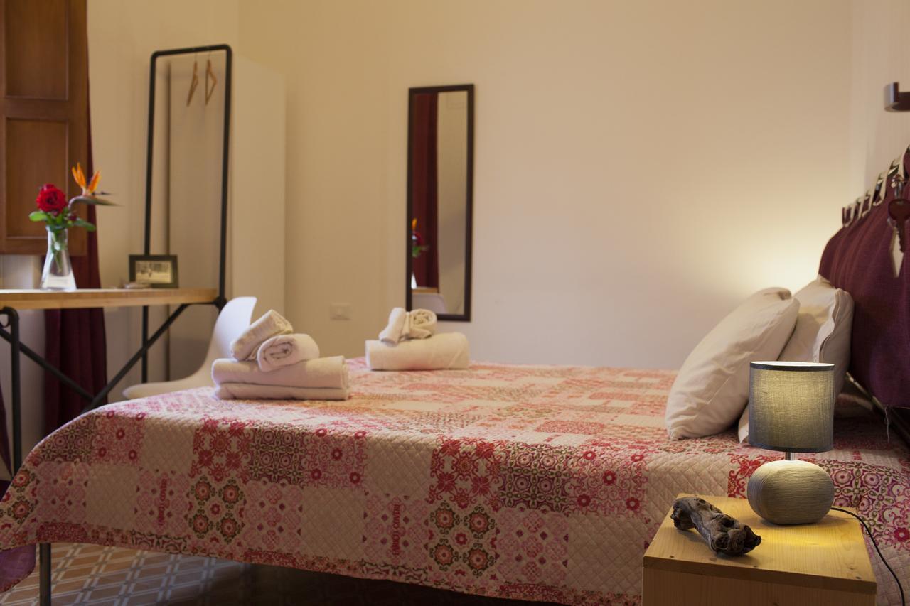 Area 12 Bb Bed & Breakfast ตราปานี ภายนอก รูปภาพ