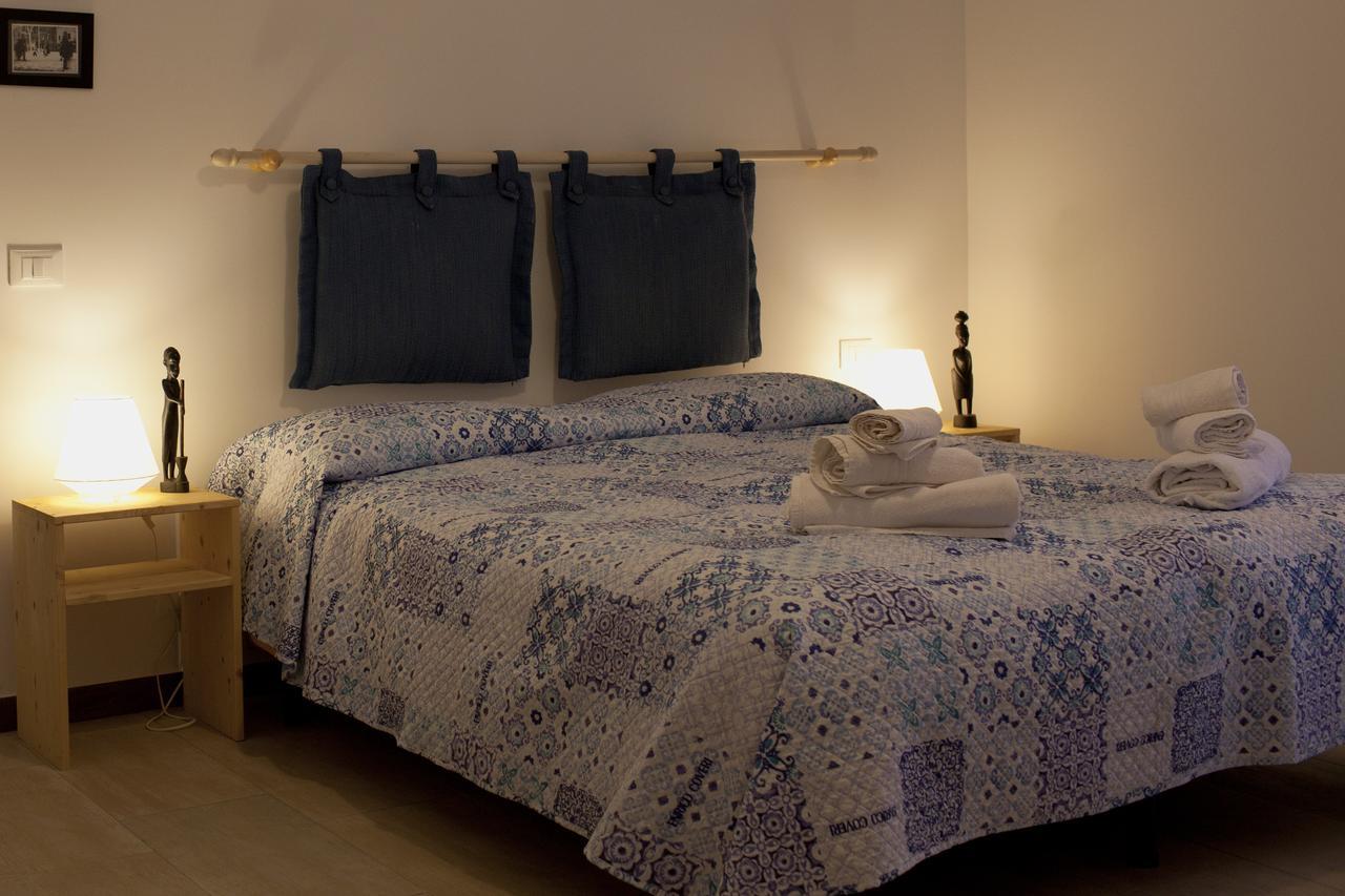 Area 12 Bb Bed & Breakfast ตราปานี ภายนอก รูปภาพ